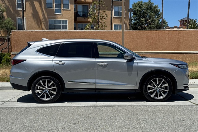 2025 Acura MDX SH-AWD Technology photo 3