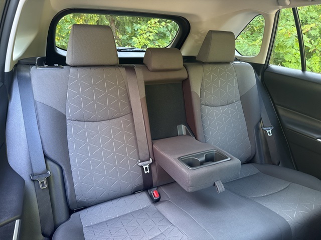 2021 Toyota RAV4 XLE photo 11