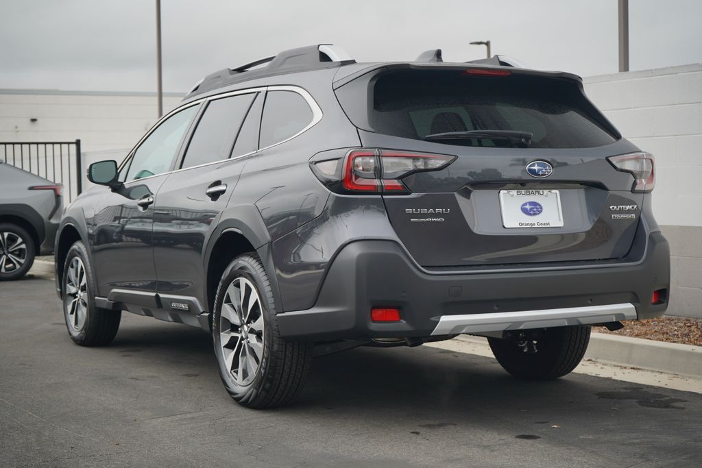 2025 Subaru Outback Touring XT photo 3