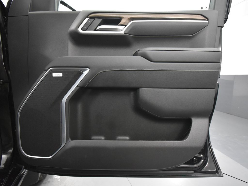 2025 Chevrolet Silverado 1500 RST photo 39