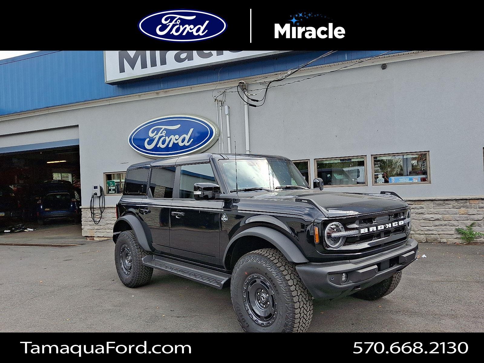 2025 Ford Bronco 4-Door Outer Banks's photo