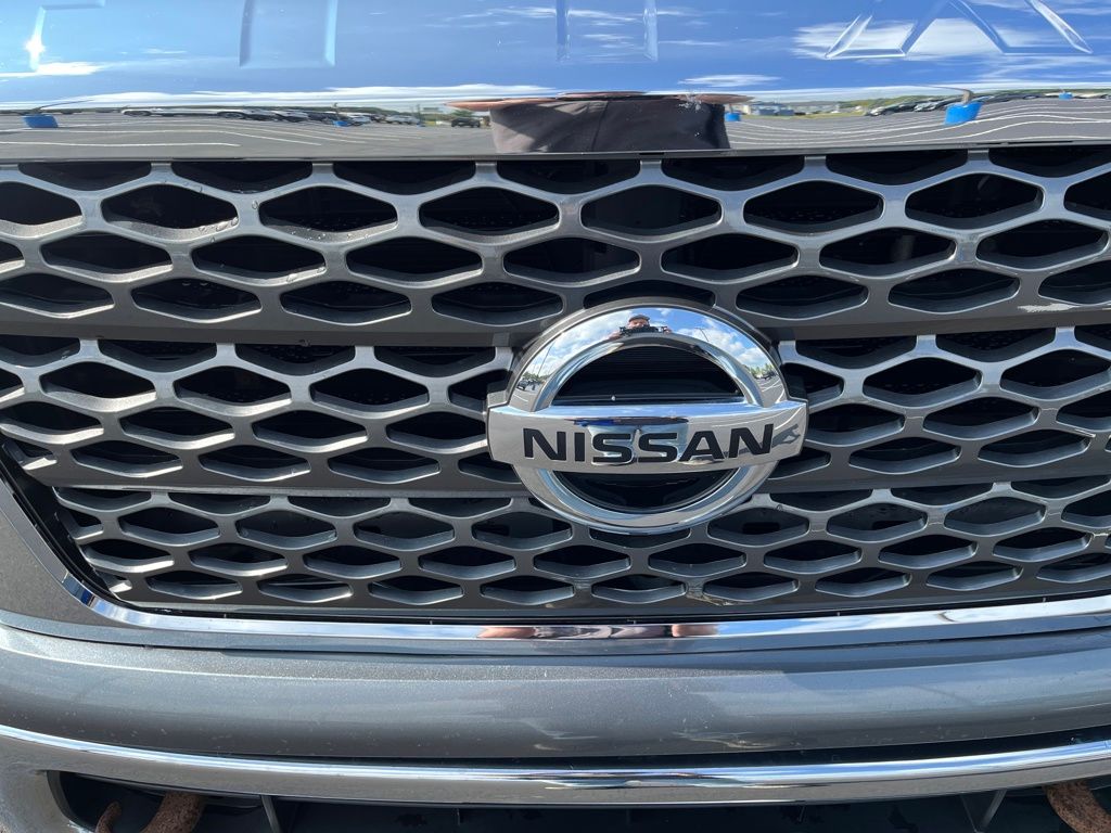 2018 Nissan Titan S photo 27