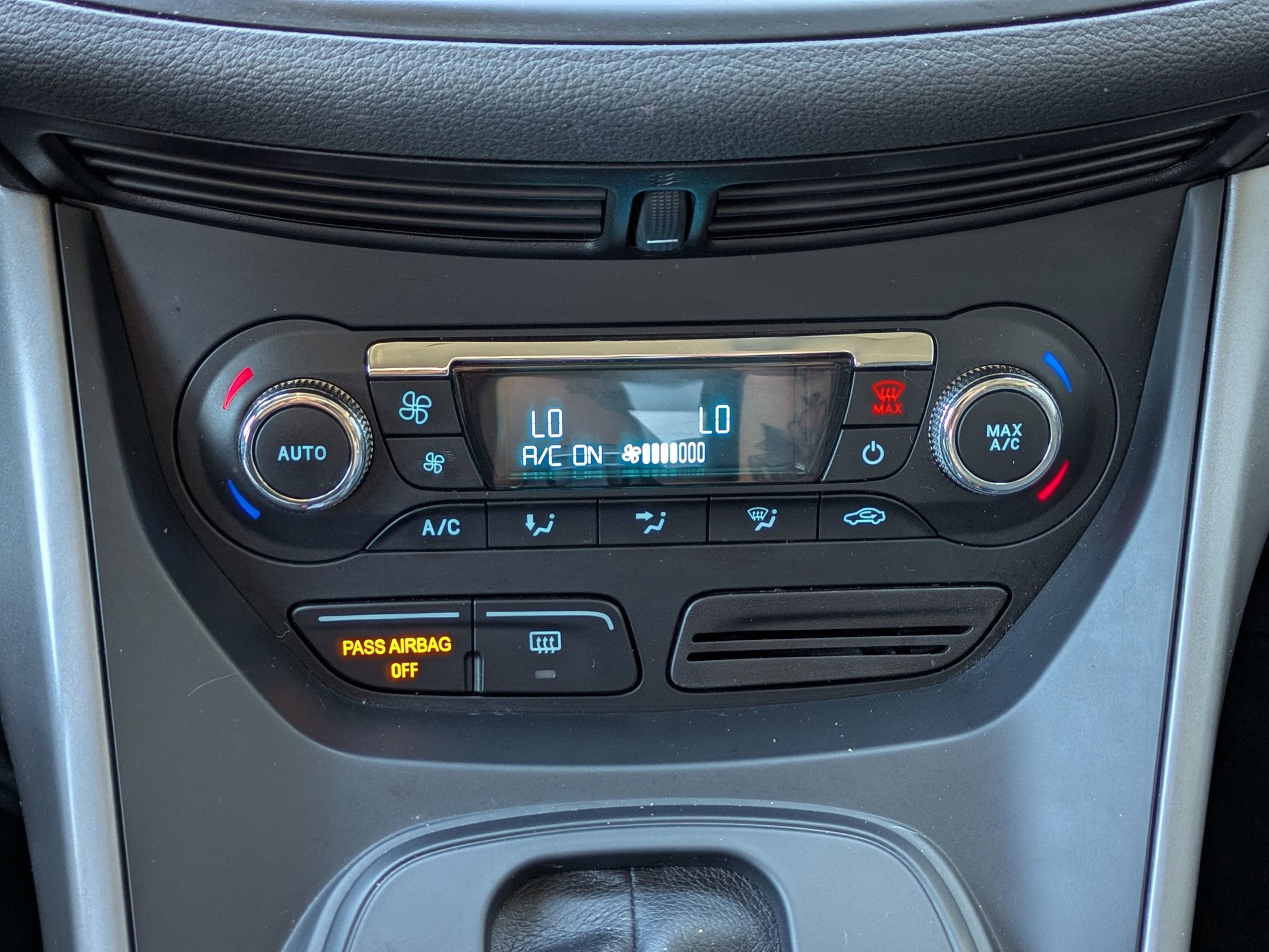 2015 Ford Escape SE photo 18