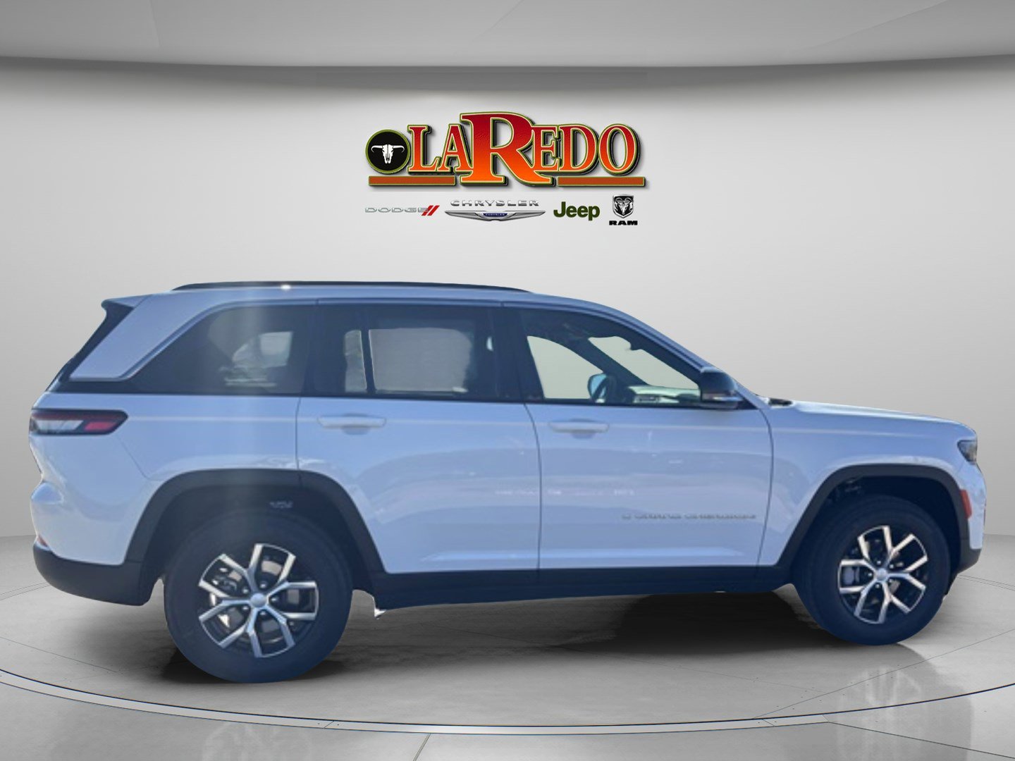 2025 Jeep Grand Cherokee Limited photo 8