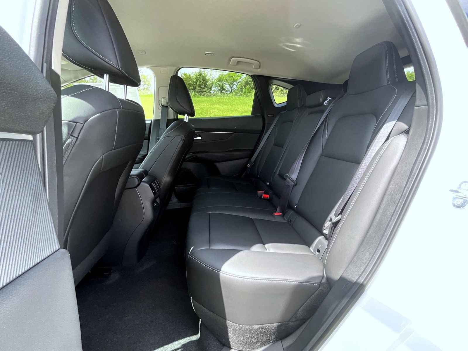 2025 Nissan Murano SV photo 11