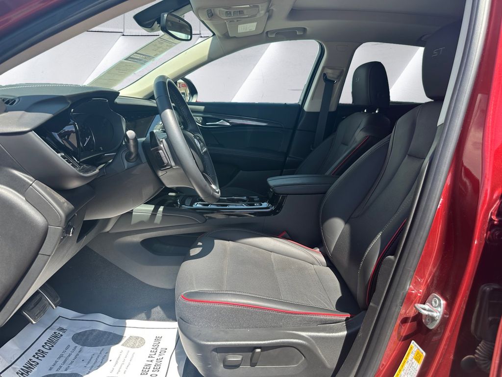 2023 Buick Envision Essence photo 7