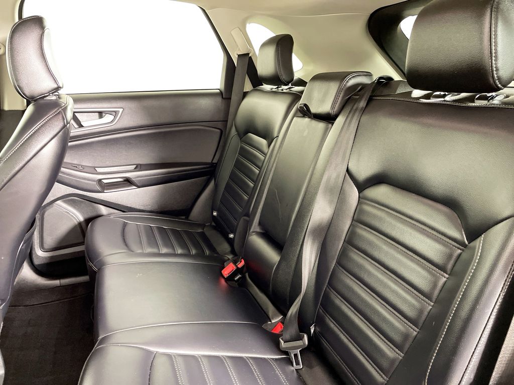 2023 Ford Edge SEL photo 19