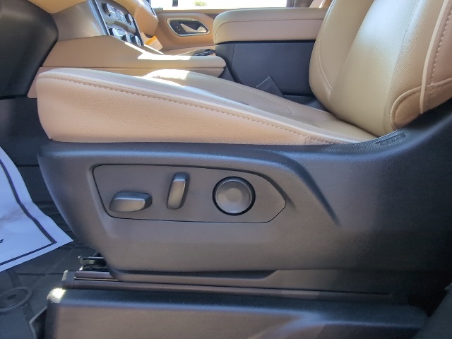 2024 Chevrolet Suburban Premier photo 10