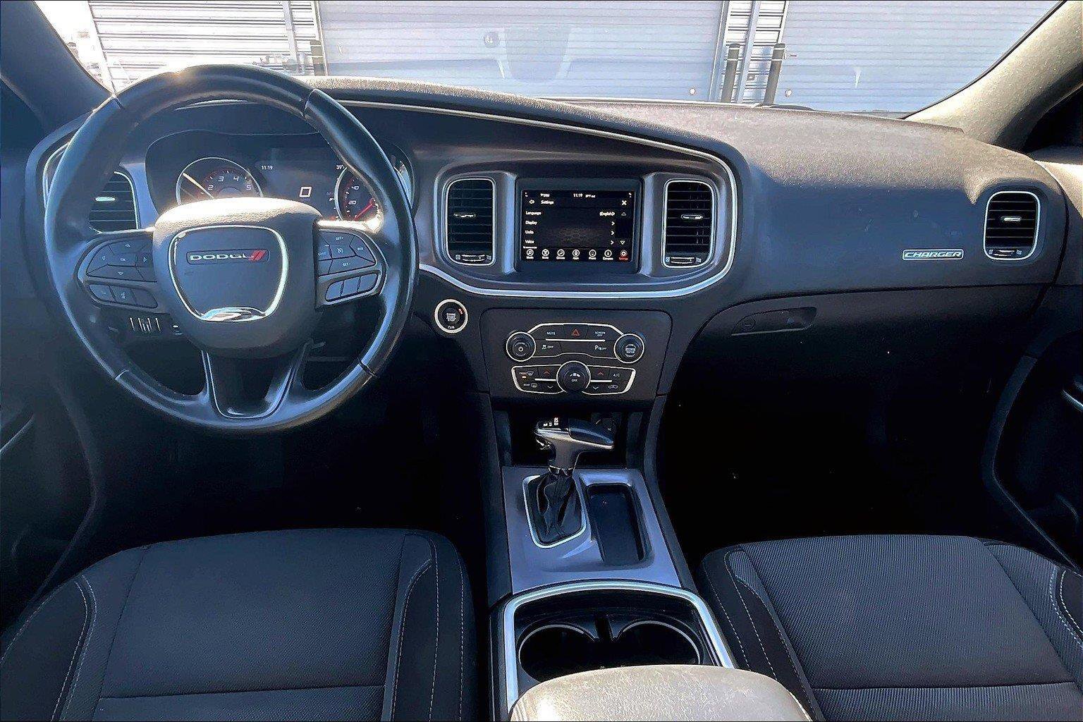 2022 Dodge Charger SXT photo 13