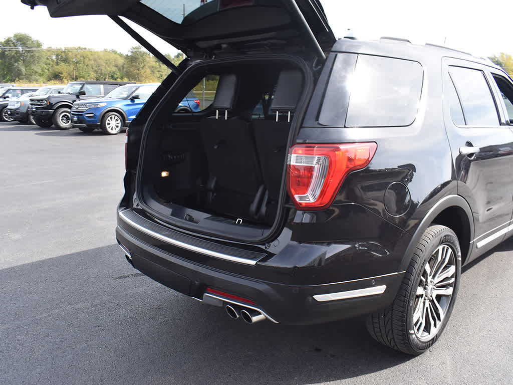 2019 Ford Explorer Platinum photo 24