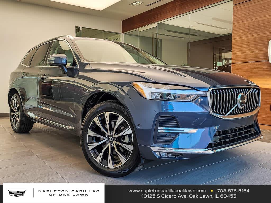 2023 Volvo XC60 Plus's photo
