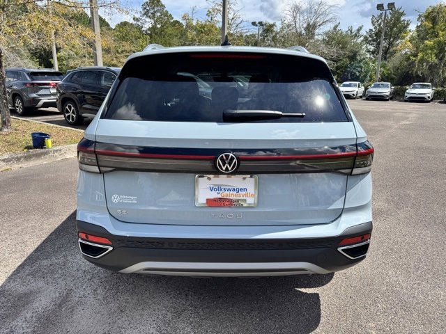 2025 Volkswagen Taos SE photo 4