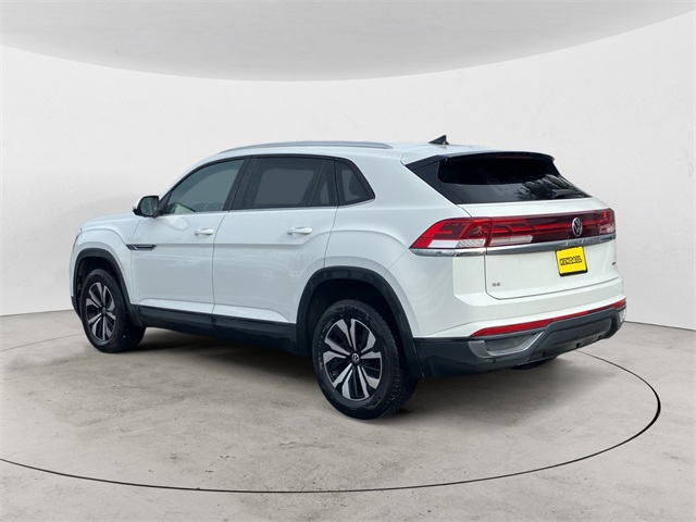 2024 Volkswagen Atlas Cross Sport SE photo 3