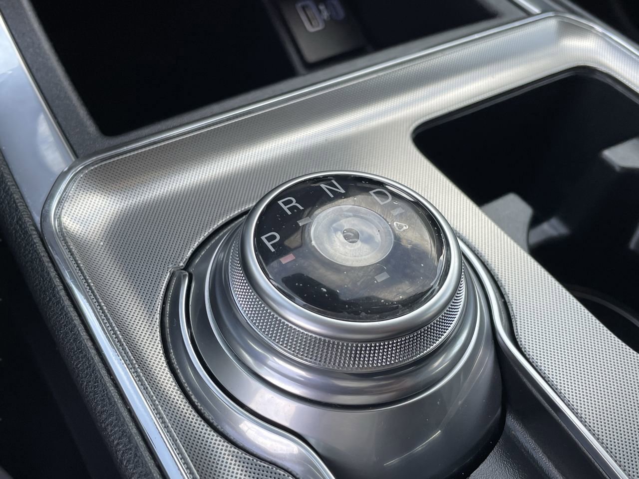 2022 Ford Edge Titanium photo 24