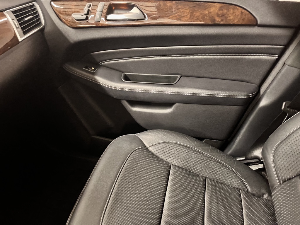 2015 Mercedes Benz ML 350 photo 14