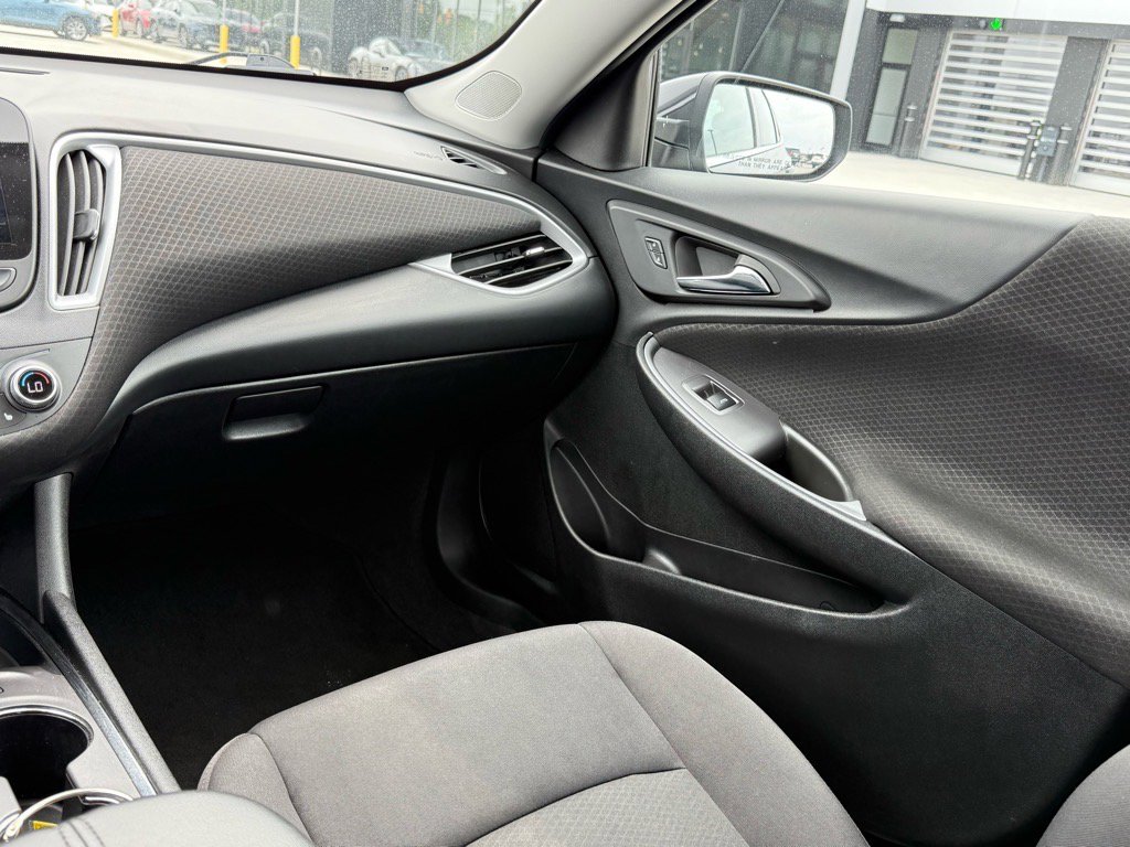 2023 Chevrolet Malibu 1LT photo 11
