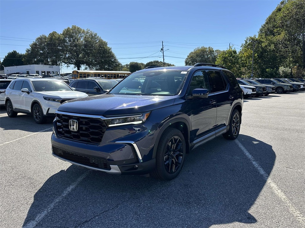 2025 Honda Pilot Touring photo 3