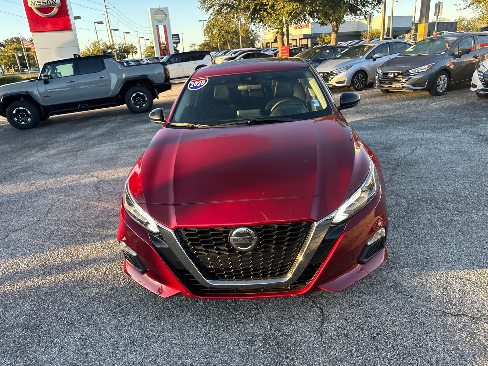 2020 Nissan Altima 2.5 SR photo 3