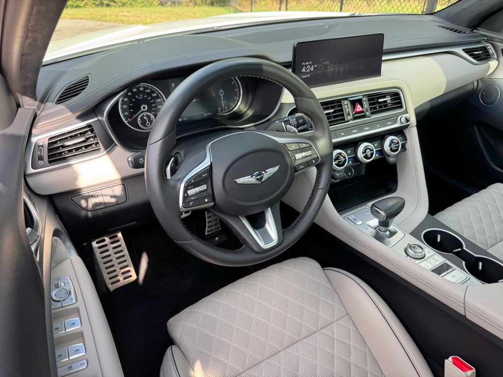 2023 Genesis G70 3.3T Sport Prestige photo 16