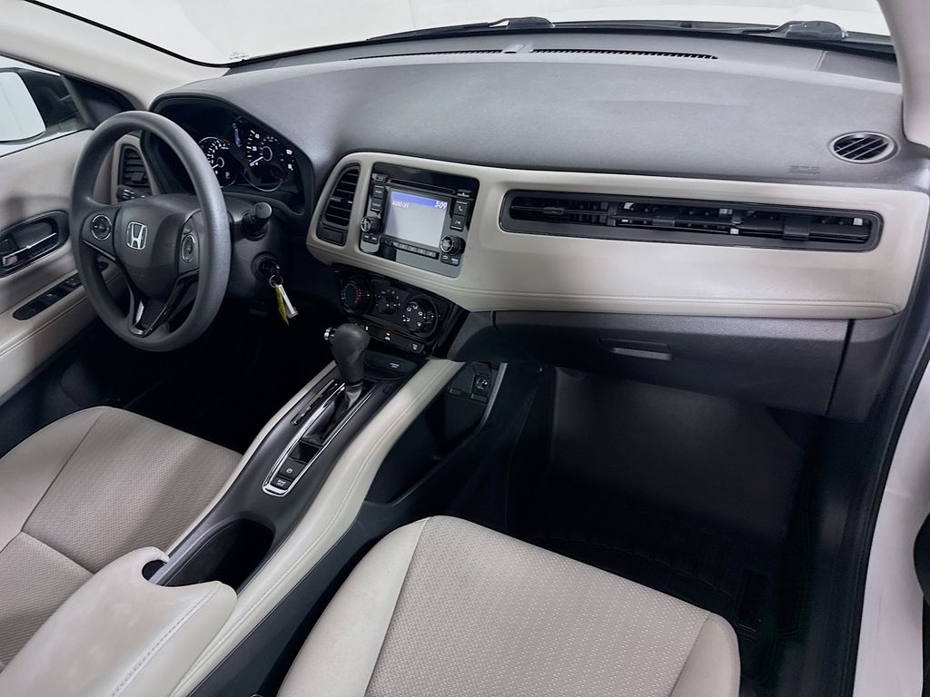 2016 Honda HR-V LX photo 25