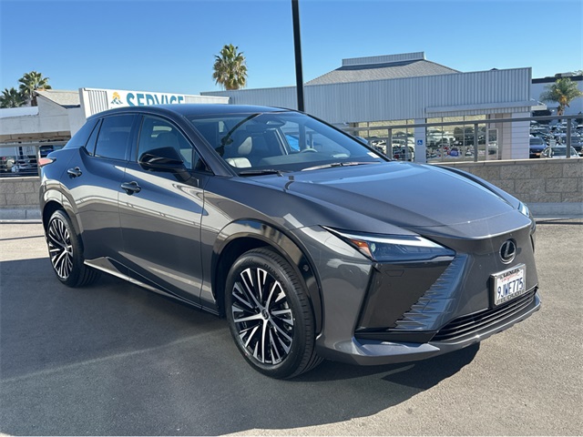 2023 Lexus RZ 450e Premium photo 2