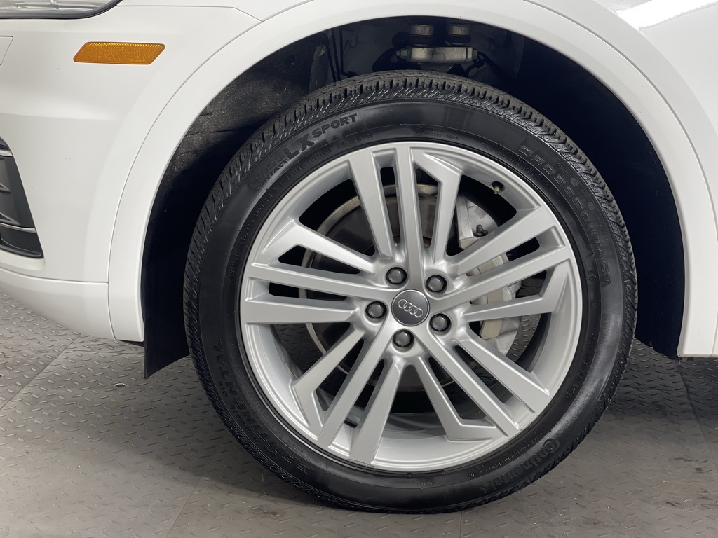 2020 Audi Q5 45 Premium Plus photo 13