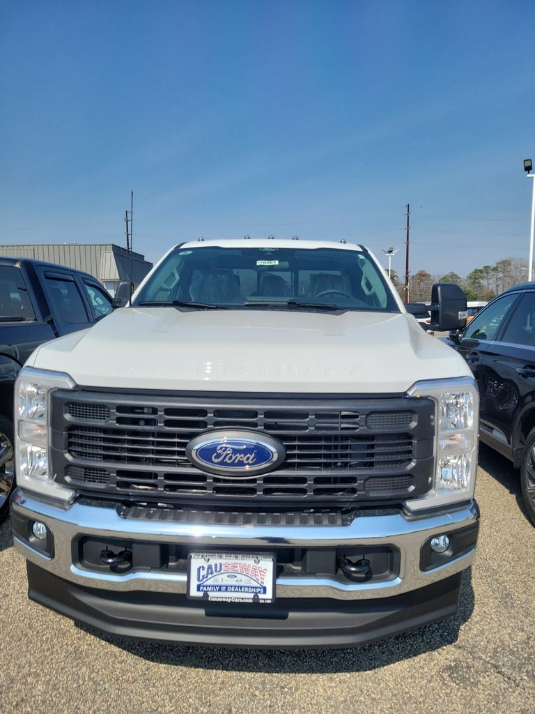 2025 Ford F-250 XL photo 2