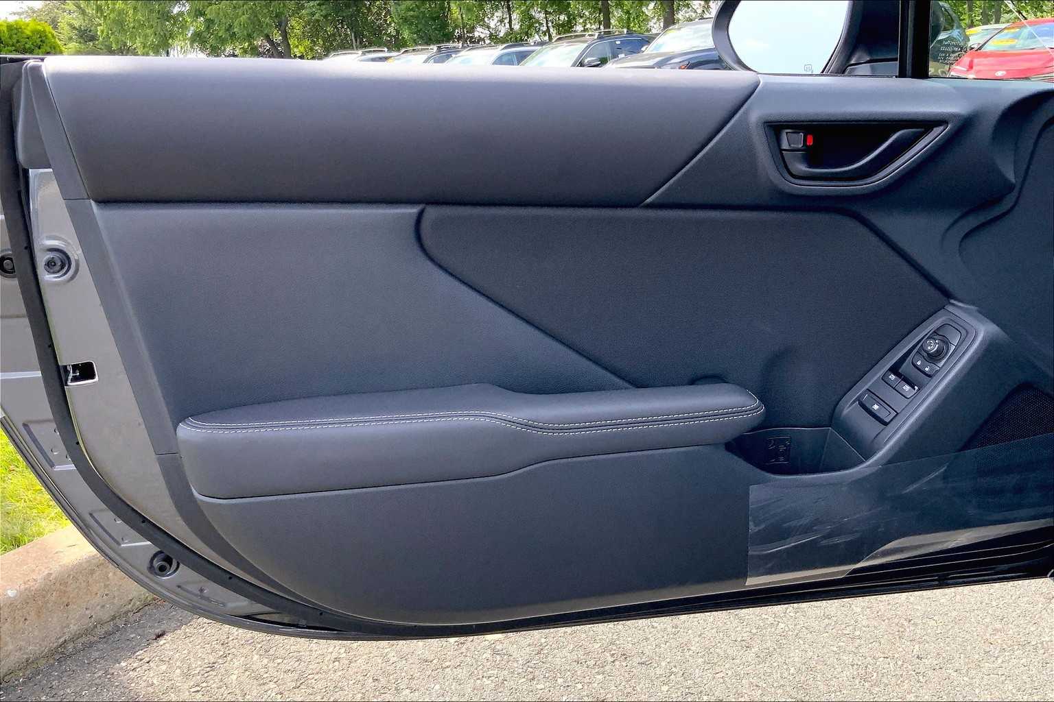 2025 Toyota GR86 photo 9