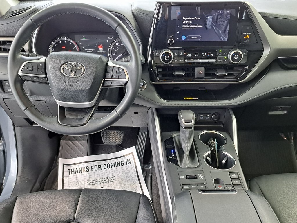 2023 Toyota Highlander L photo 27