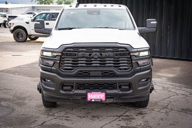 2025 Ram 3500 Tradesman photo 2