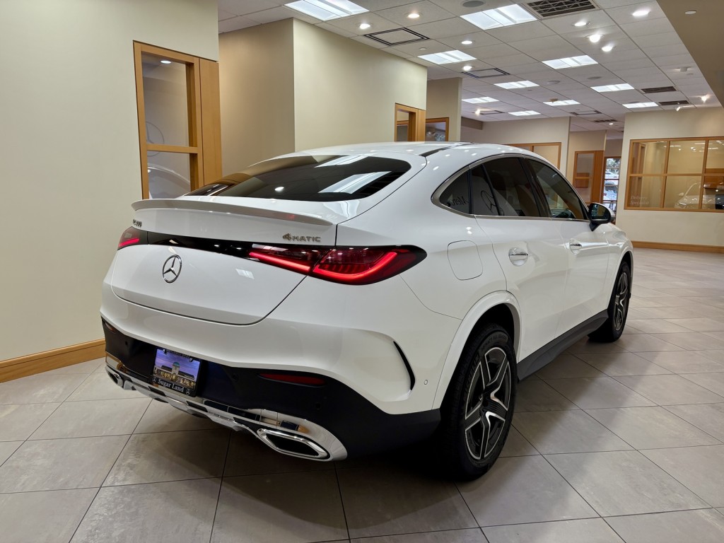 2026 Mercedes Benz GLC 300 4MATIC photo 3