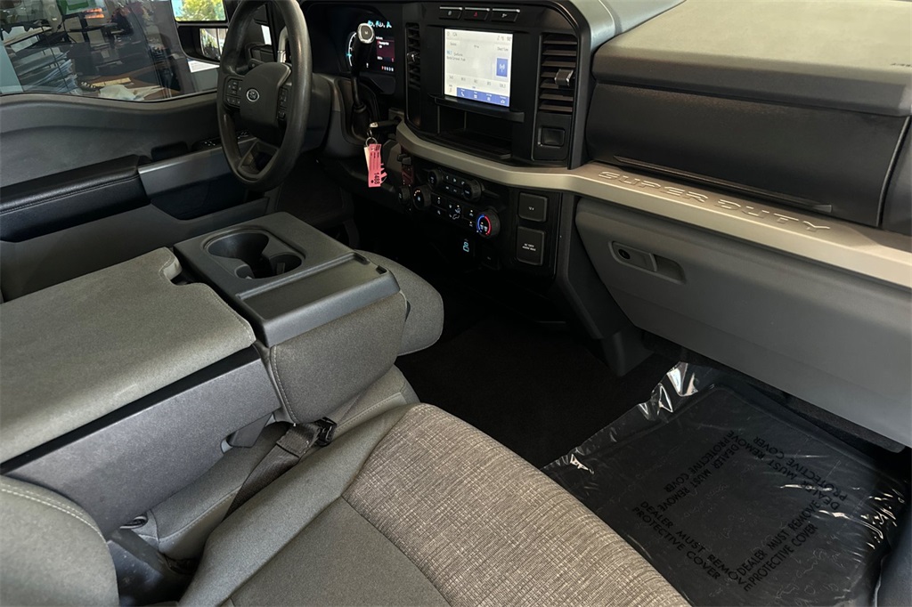 2024 Ford F-250 photo 16