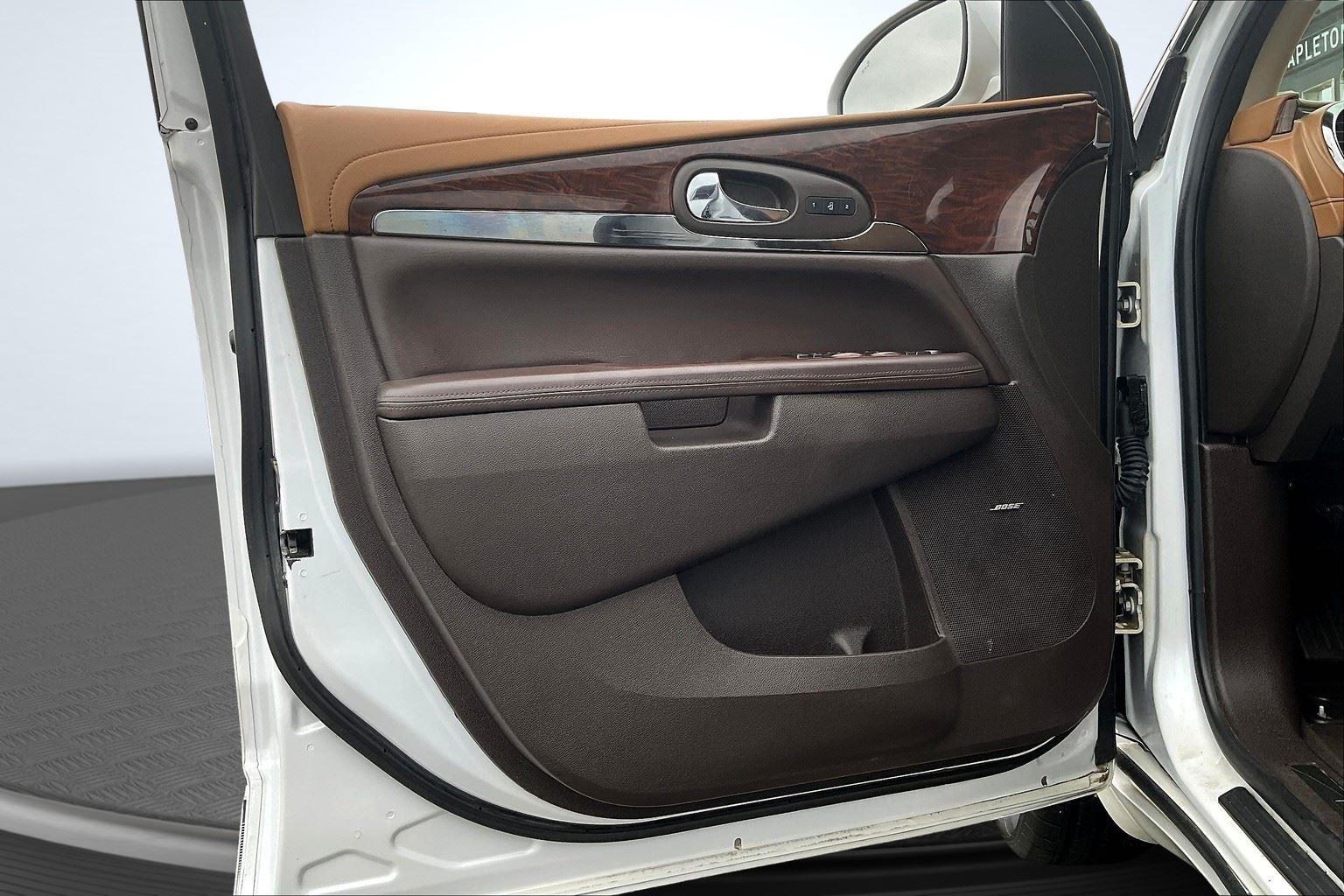 2017 Buick Enclave Premium photo 21