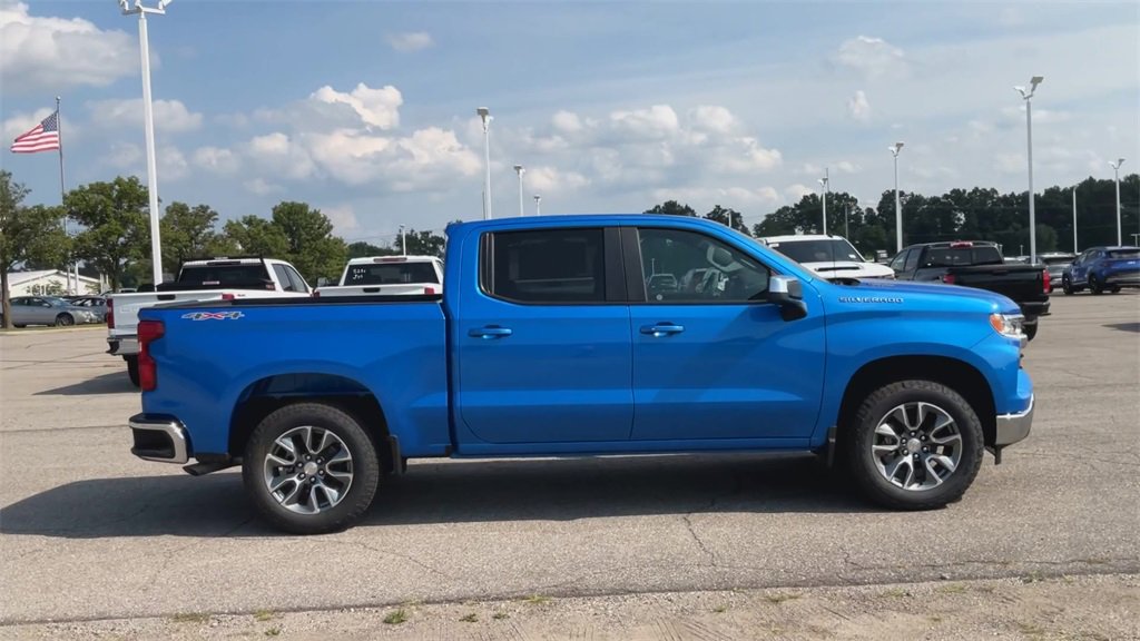 2026 Chevrolet Silverado 1500 LT photo 9