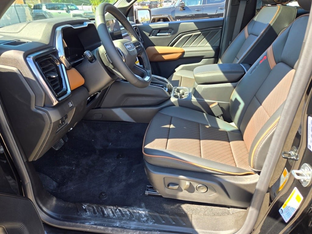 2025 Gmc Canyon AT4 photo 18