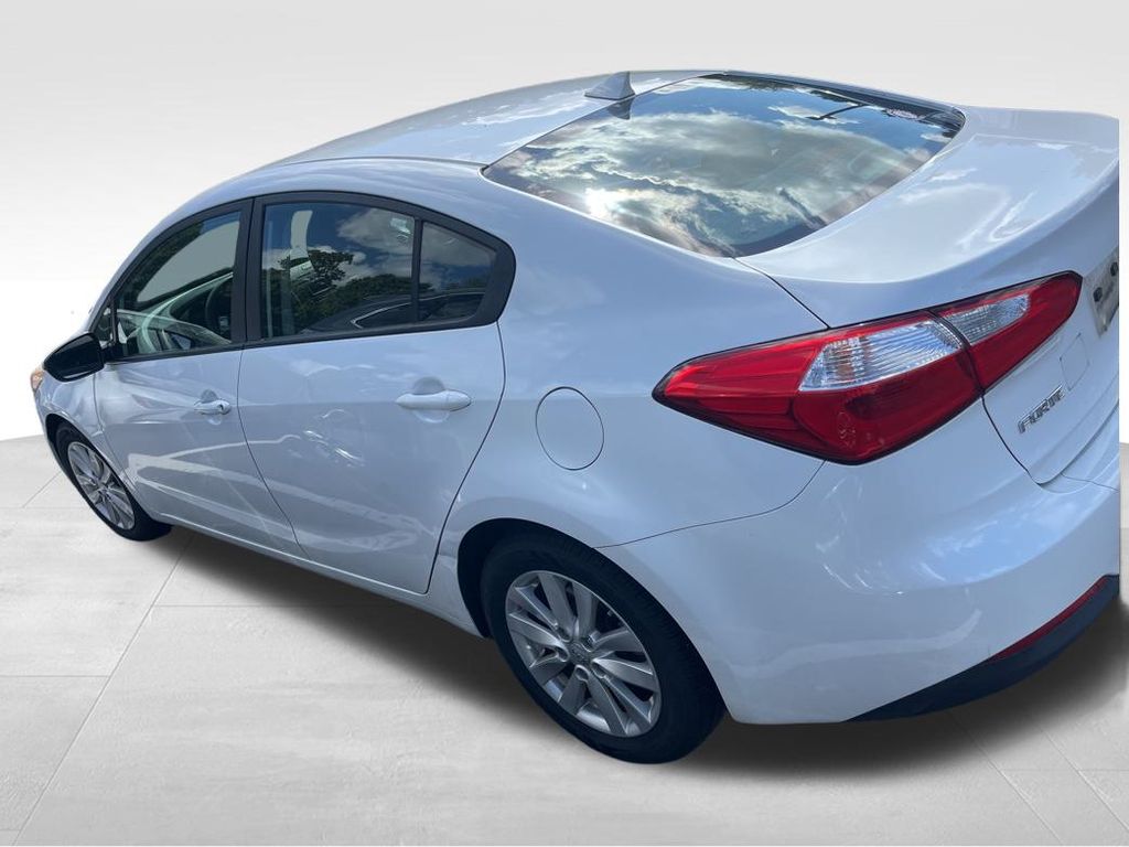 2015 Kia Forte LX photo 11