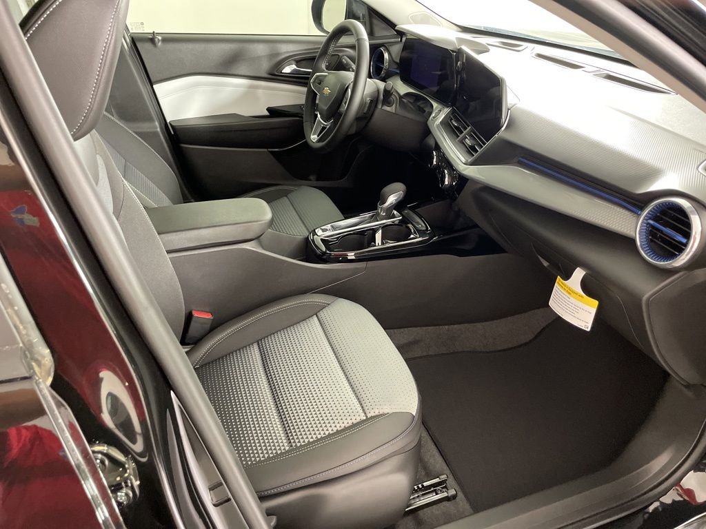 2026 Chevrolet Trax LT photo 40