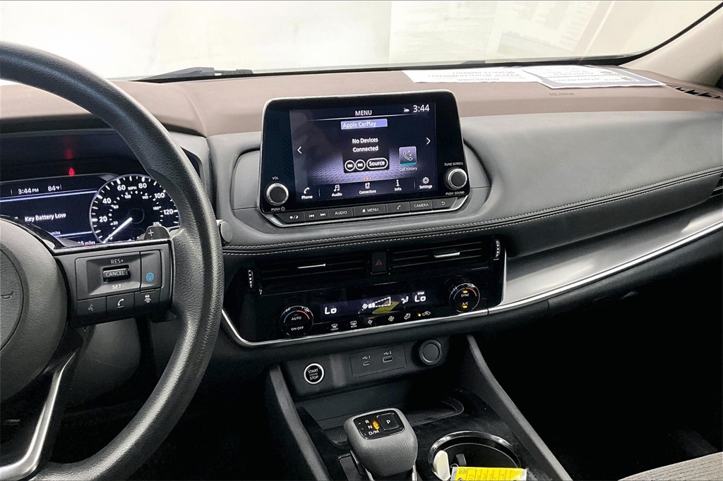 2022 Nissan Rogue SV photo 5