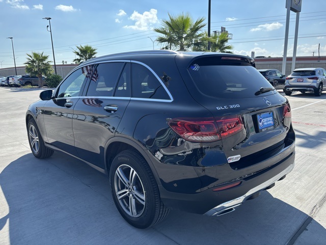 2022 Mercedes Benz GLC 300 photo 3