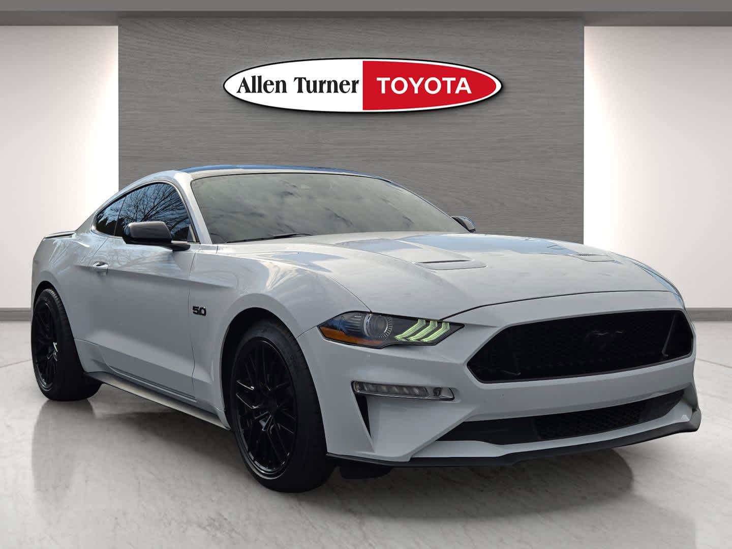 2022 Ford Mustang GT Premium's photo