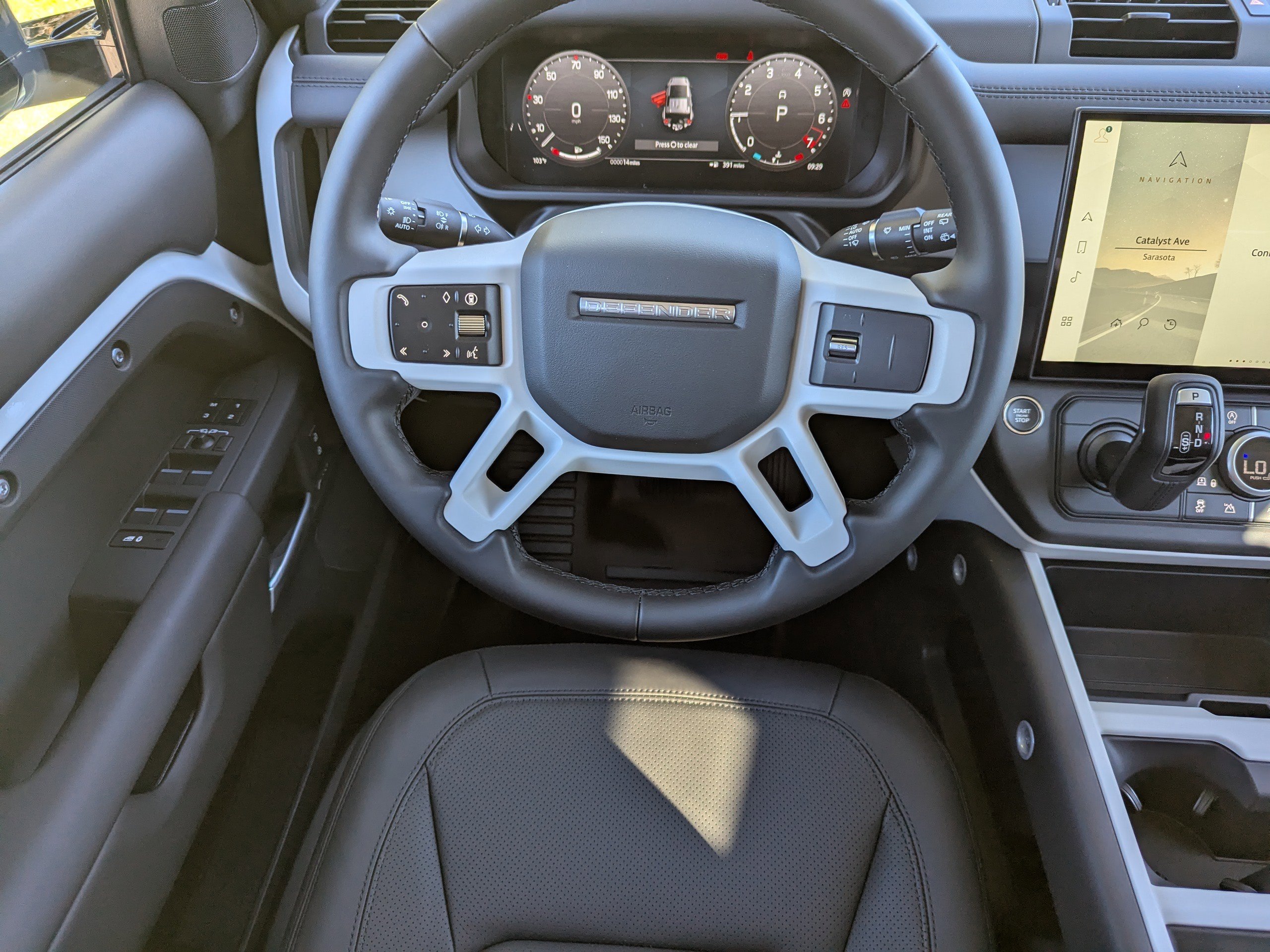 2026 Land Rover Defender 110 S photo 8