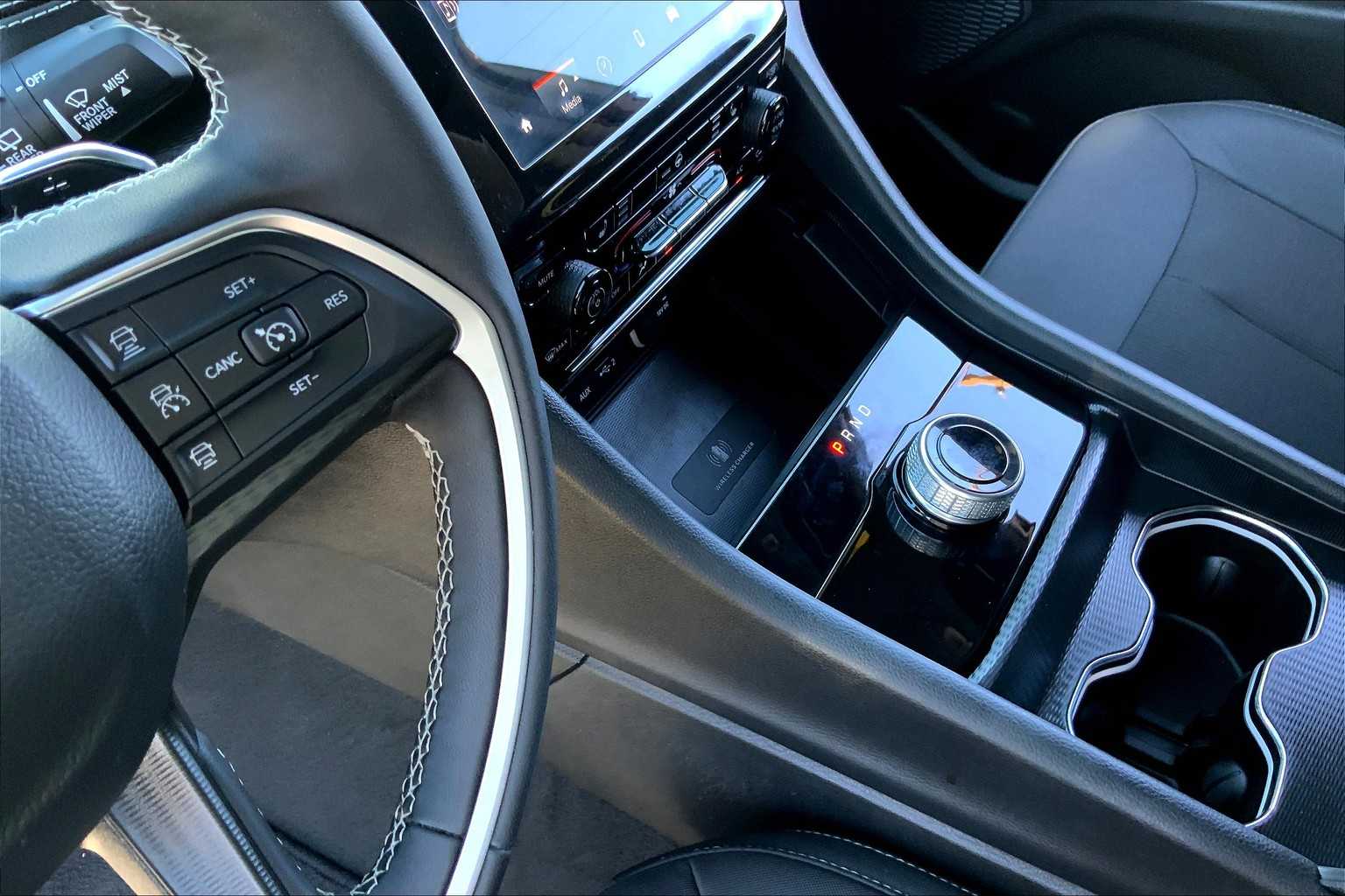 2025 Jeep Grand Cherokee Laredo X photo 15