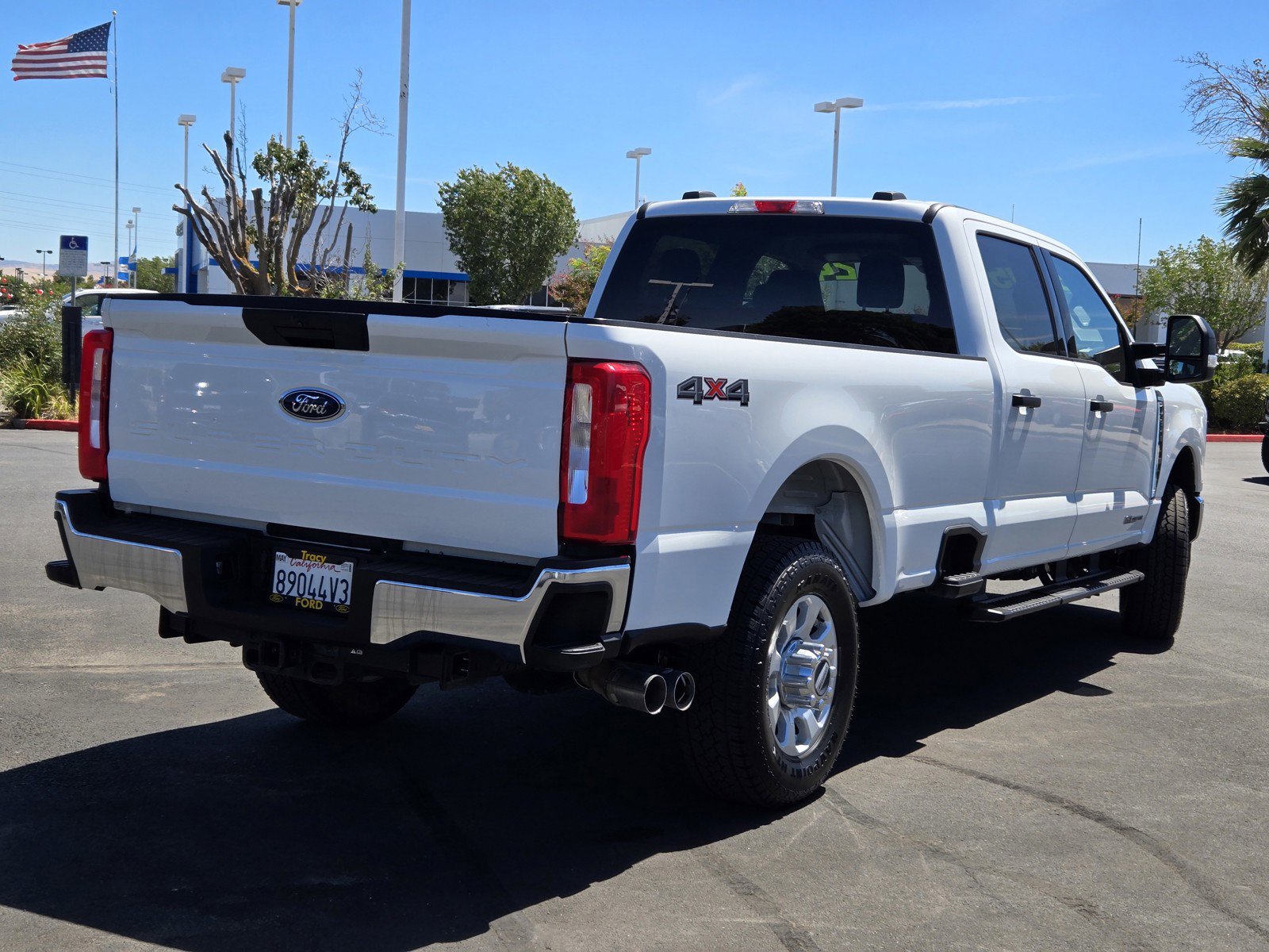 2024 Ford F-350 XLT photo 4