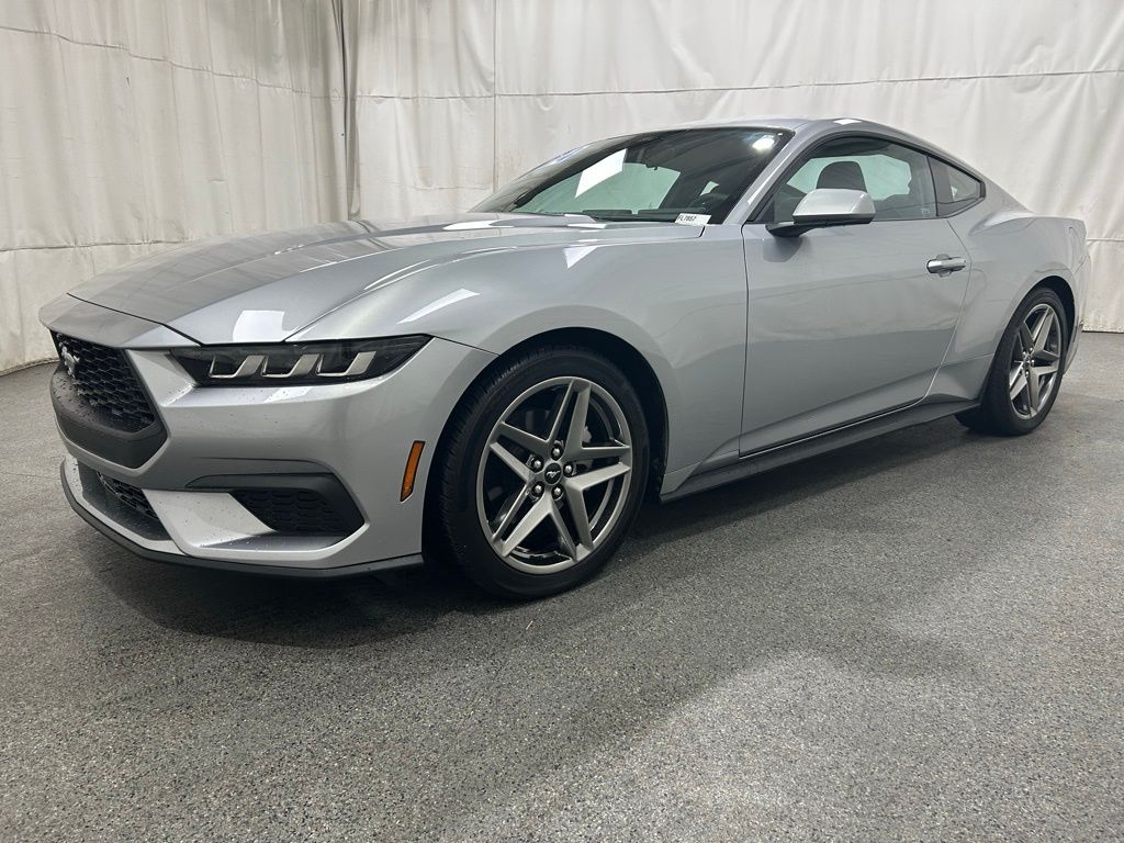 2024 Ford Mustang EcoBoost photo 3