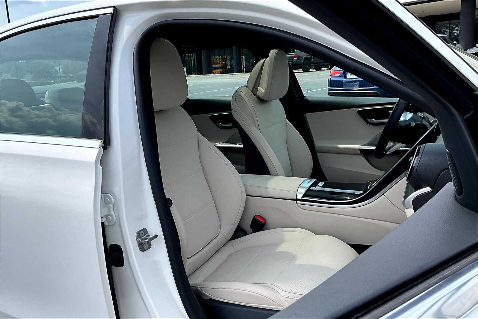 Image 7 of Certified Pre-Owned 2025 Mercedes-Benz C 300