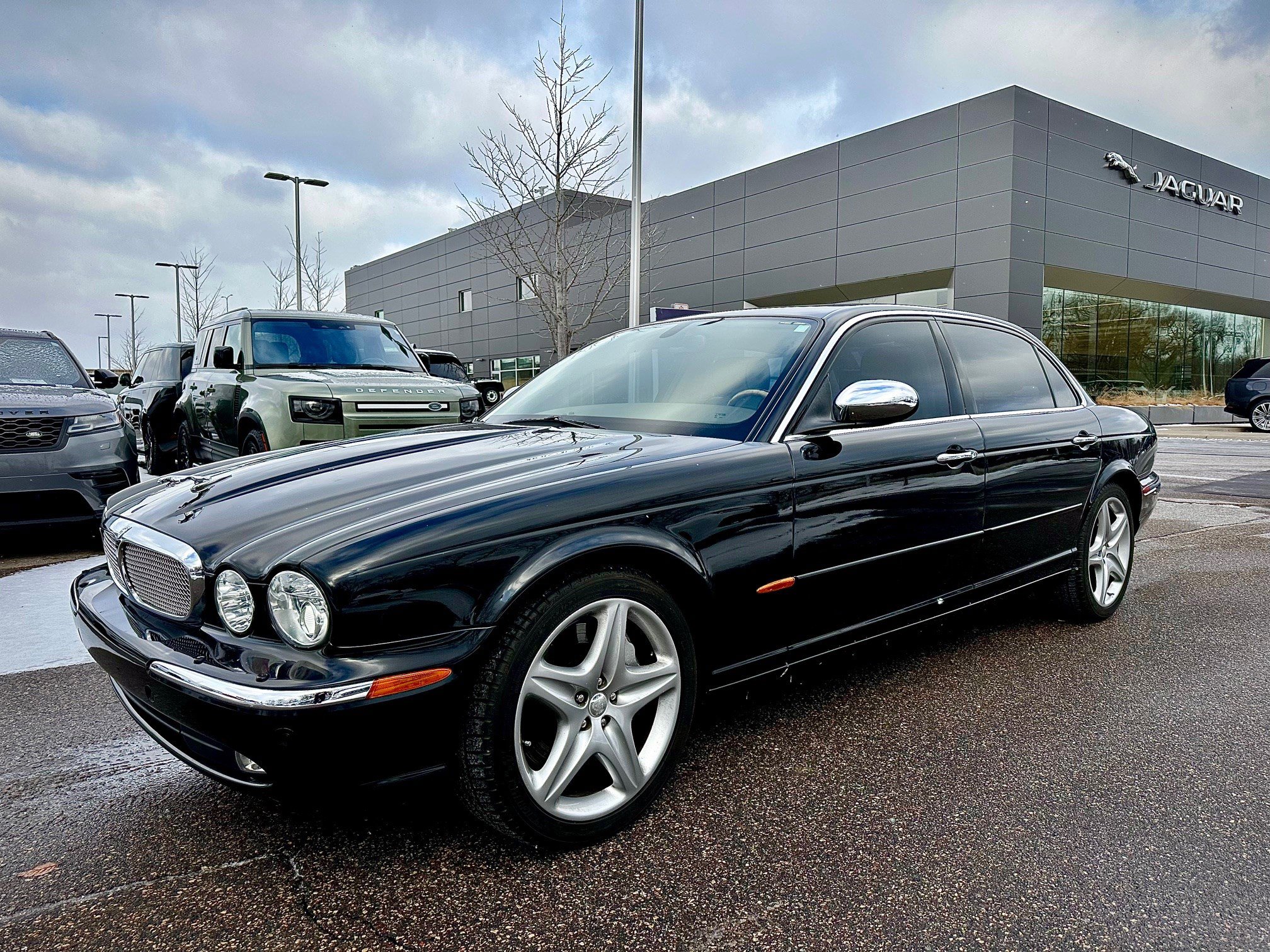 2005 Jaguar XJ Series Super V8's photo