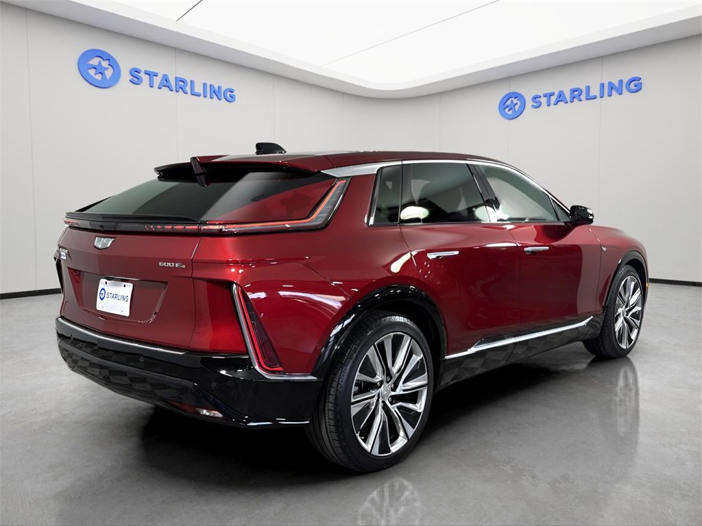 2024 Cadillac Lyriq Luxury photo 9
