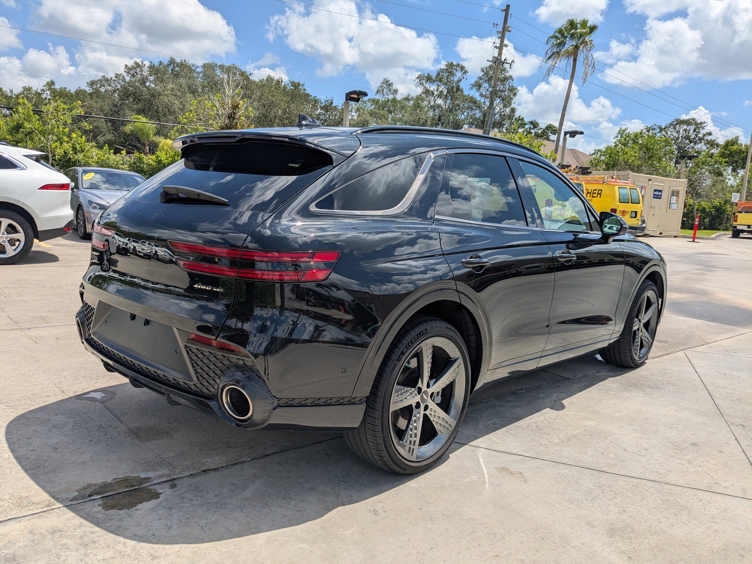 2022 Genesis GV70 3.5T Sport photo 2