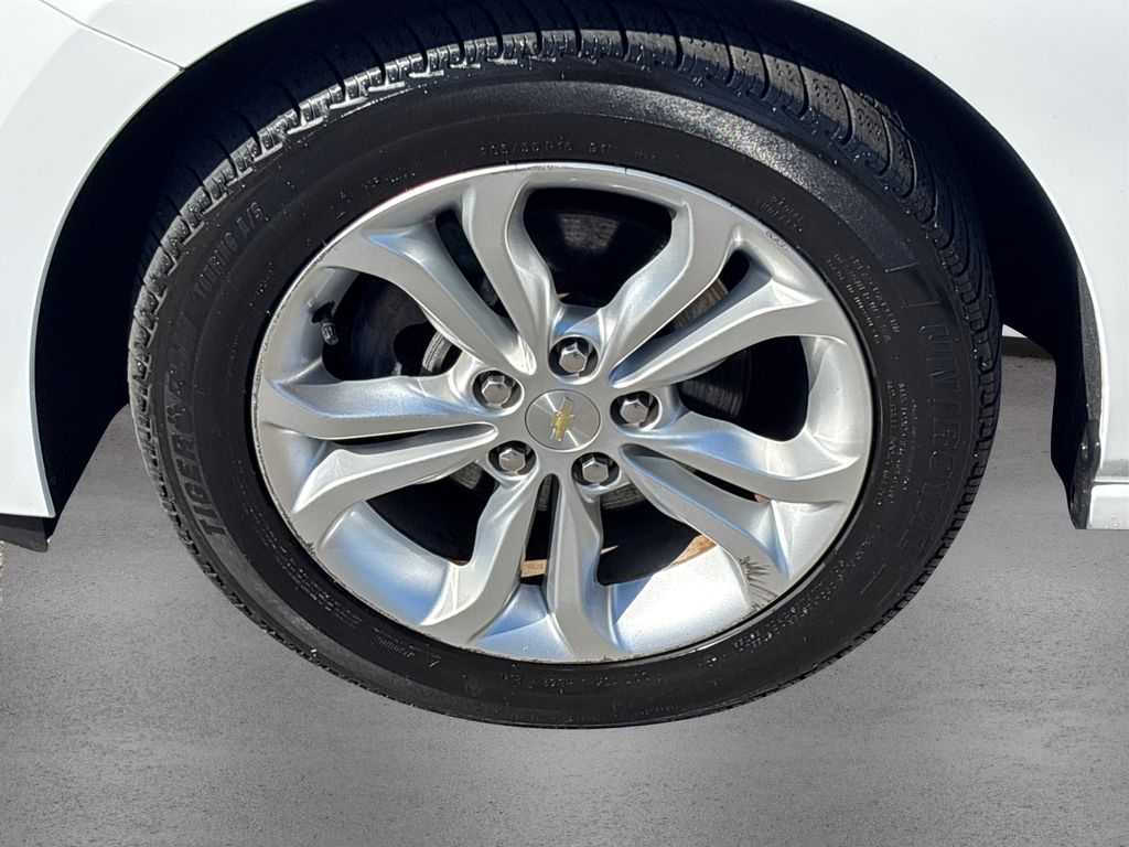 2019 Chevrolet Cruze LS photo 11