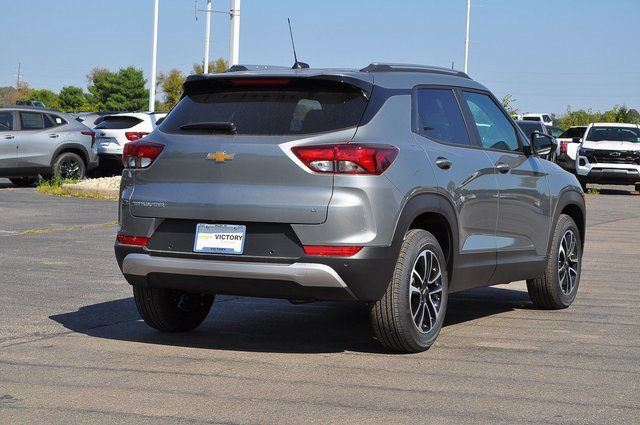 2026 Chevrolet Trailblazer LT photo 3